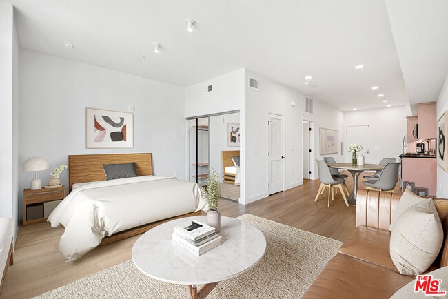 Building Photo - 10601 Washington Blvd Unit 515