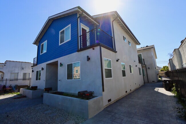 Photo - 1186 W 38th St