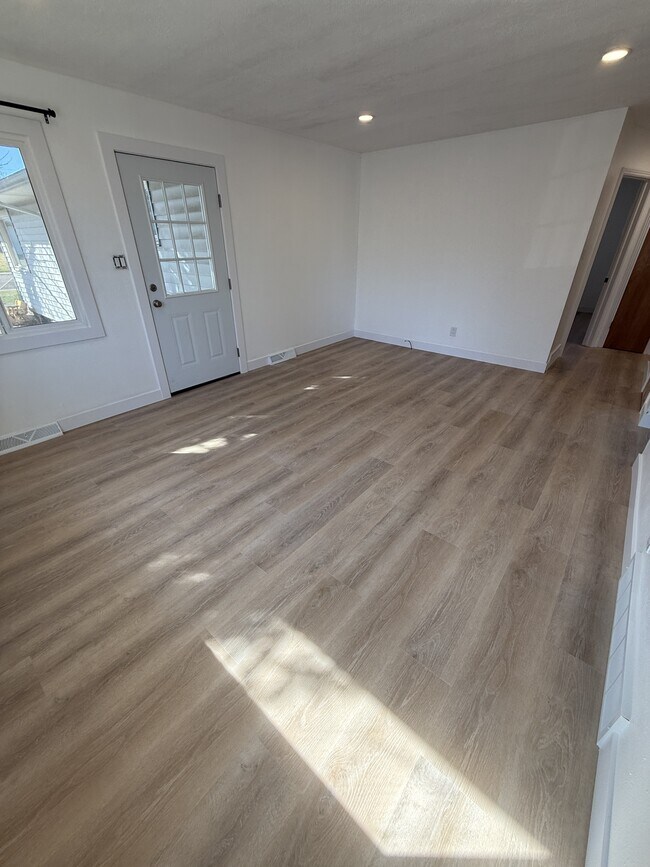 Photo - 4713 Diana Dr