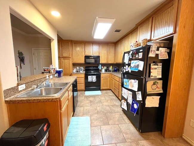 Photo - AUGUST 2026 PRE-LEASE Beautiful 4 Bedroom ...