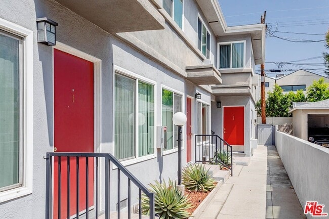 Photo - 11749 Riverside Dr