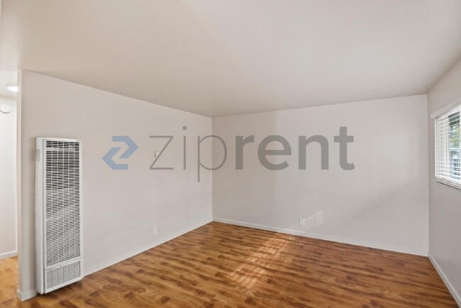 Photo - 1371 Vía Dondera