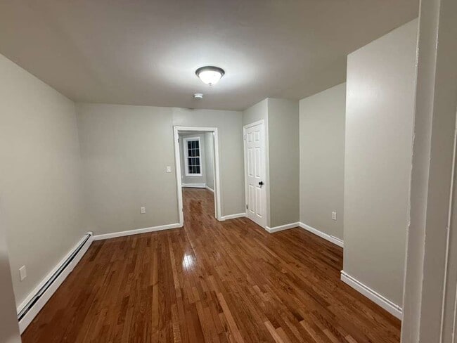 139 Wilkinson Ave 2R - 138 Wilkinson Ave Unit 2R