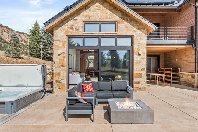 Photo - 649 Saddleback Rd