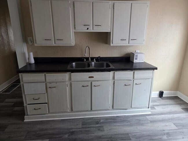 Photo - 245 S Randolph St