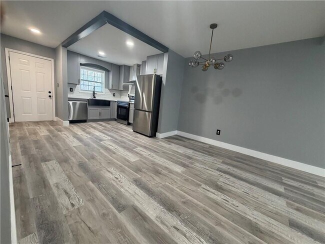 Photo - 5505 Park Pl S