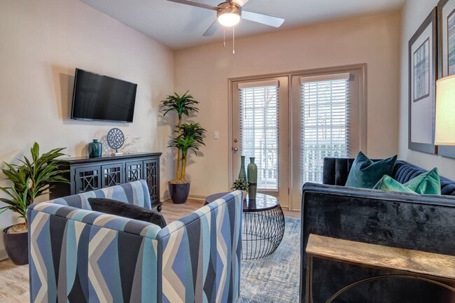 Photo - VILLAS BY THE LAKE