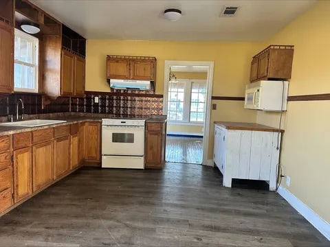 Photo - 406 Dayton St