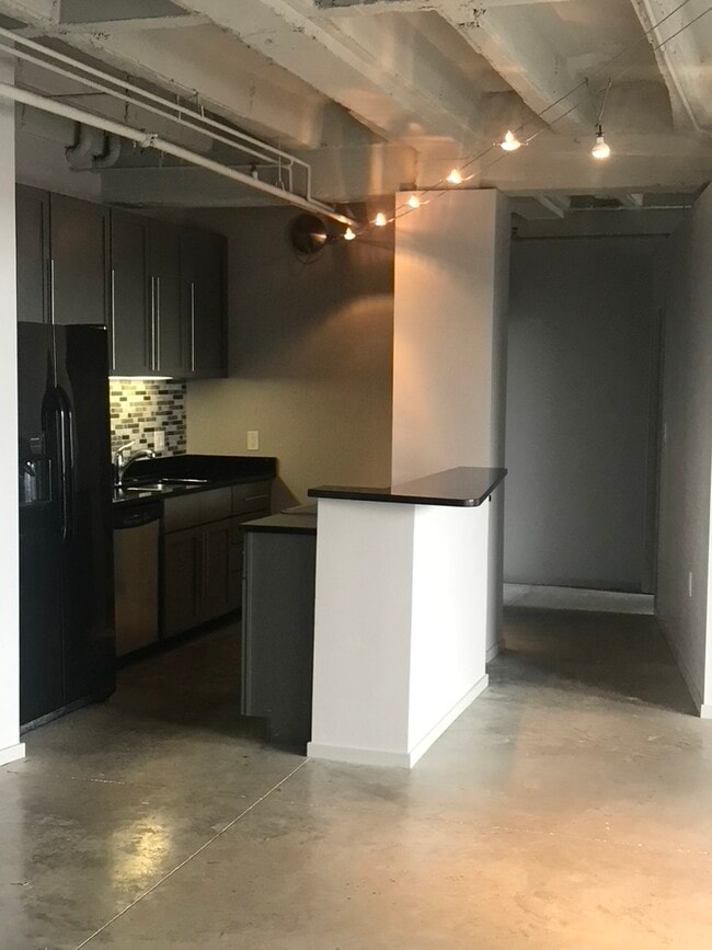 Photo - 1720 Chouteau Ave Unit 404