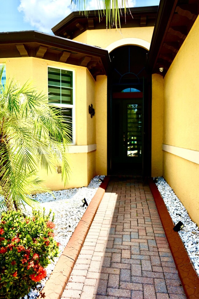 Photo - 11322 SW Barton Way Casa