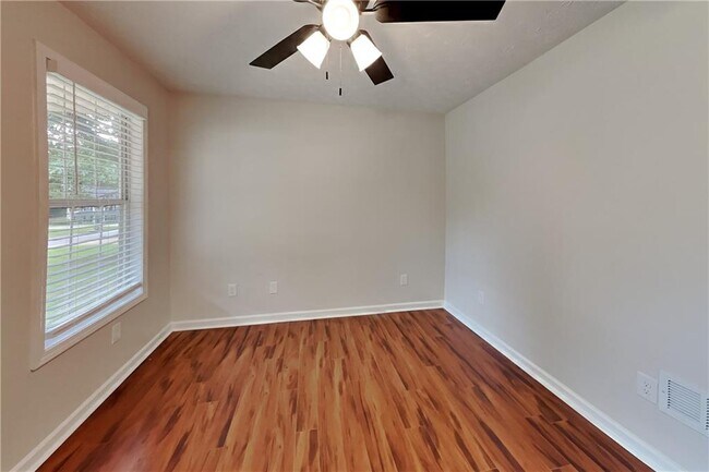 Photo - 7318 Coral Lake Dr