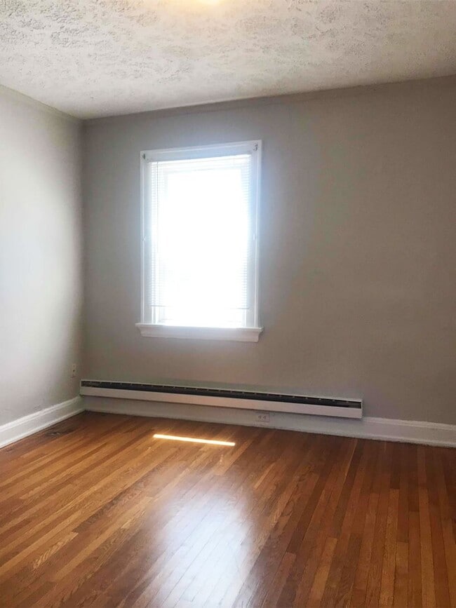 Photo - 415-419-423 Probasco Street Unidad 423-03