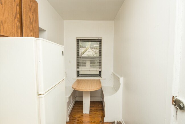 3026 N Halsted St Unit C4