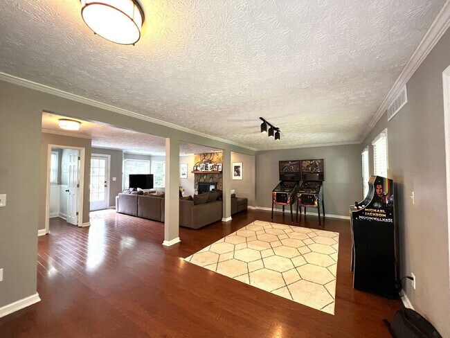 Photo - 3324 Devaughn Dr