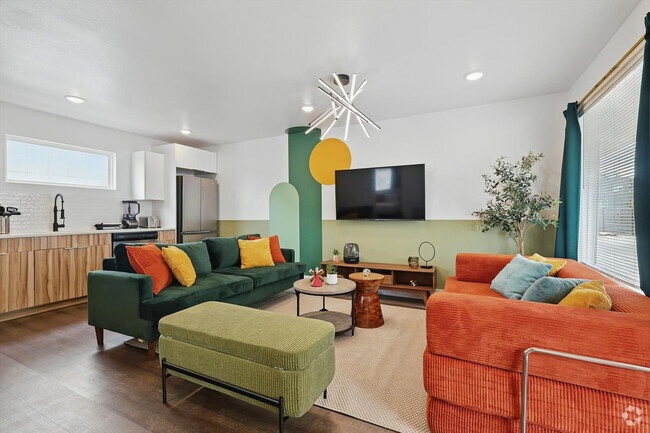 Building Photo - 4416 San Jacinto St Rental