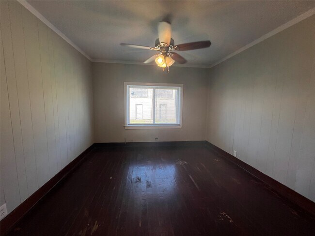 Photo - 514 10th Ave N