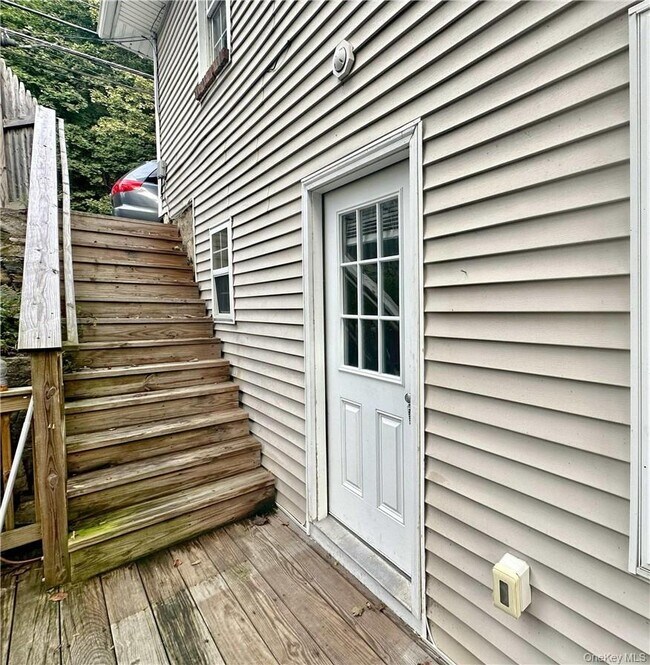 Building Photo - 570 NY-52 Unit 1