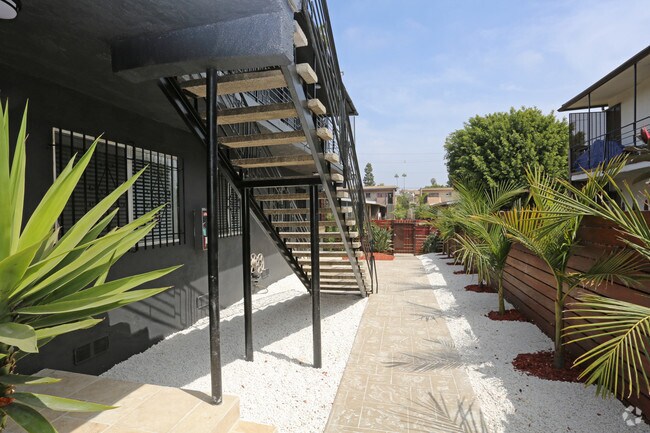 10227 S. 10th Ave.