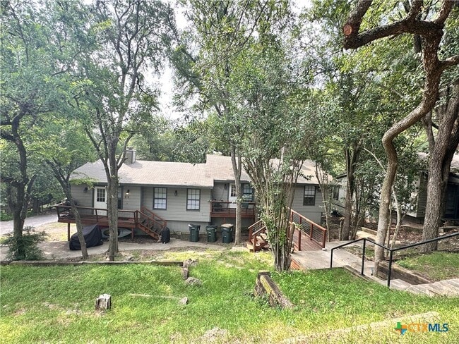 Photo - 901 Hillyer St