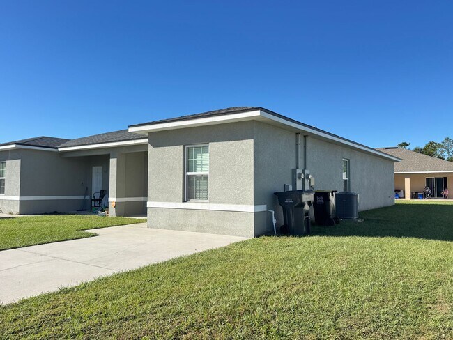 Photo - BEAUTIFUL 3 Bd/ 2 Ba DUPLEX!