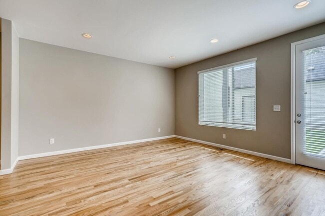 Photo - Beautiful 2 Bedroom Townhome