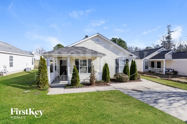 Building Photo - 4952 Silverdene St