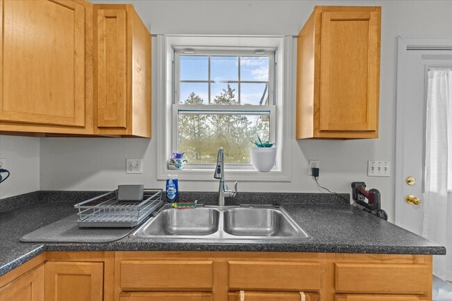 Photo - 9 Allen St Unit 9 Allen Street