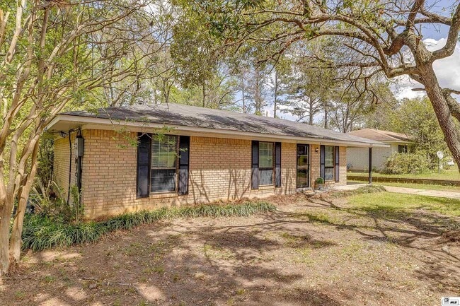 Photo - 128 Davis Ln