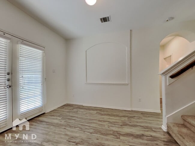 Photo - 1746 Cloister Dr