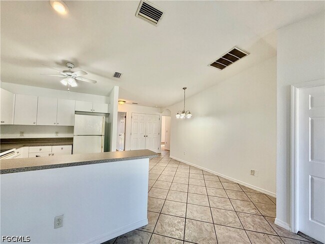 Photo - 109 NE 16th Pl