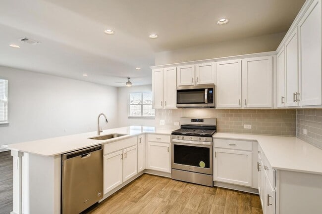 Photo - 13820 Clerk St