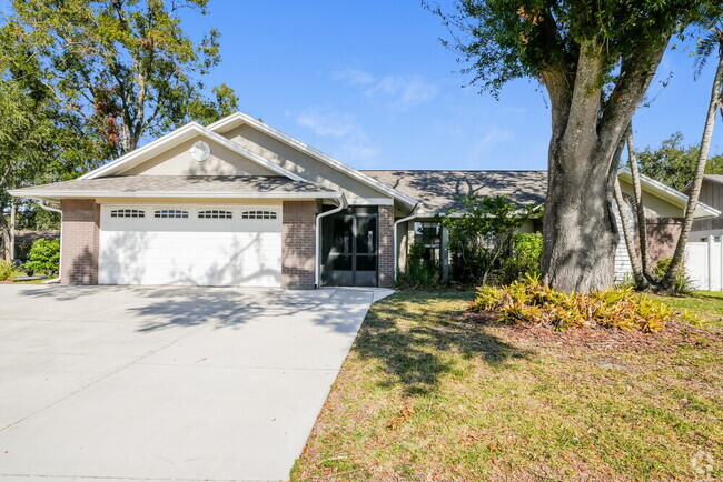 Building Photo - 1608 Shady Leaf Dr Rental