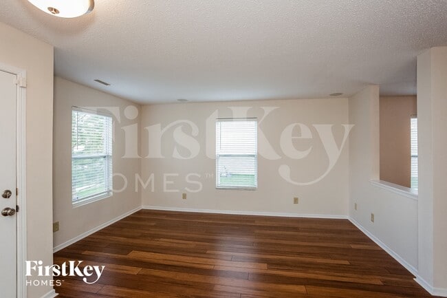 Photo - 15393 Border Dr