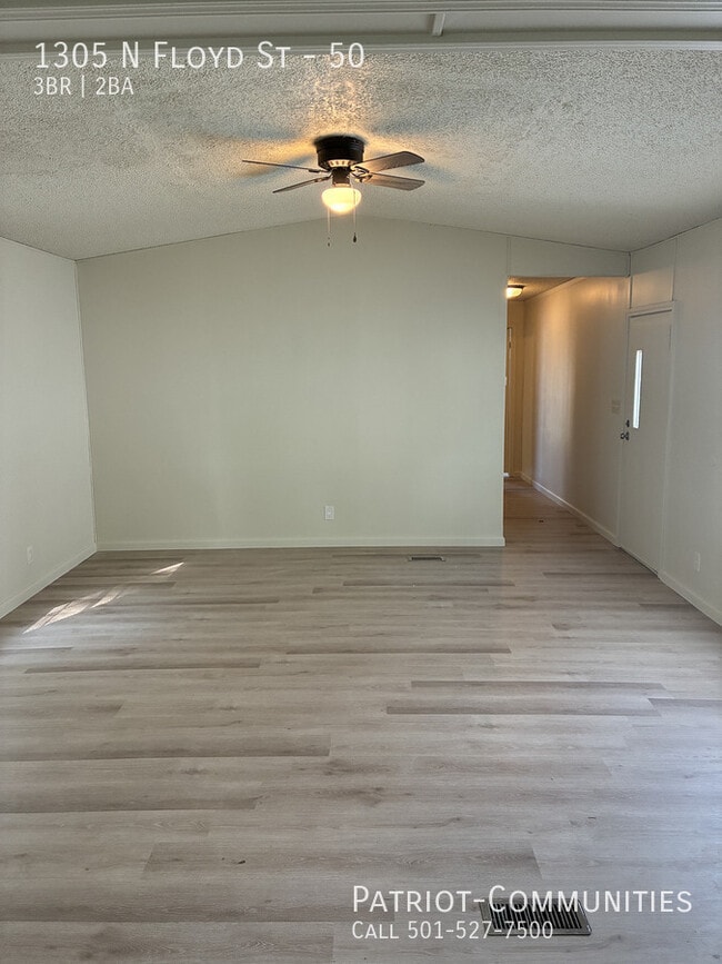 Photo - 1305 N Floyd St