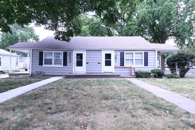 Building Photo - One Bedroom Duplex in North Kansas City Rental