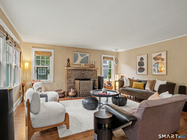 Photo - 46 Valleywood Rd