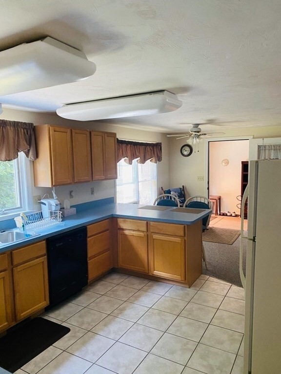 Photo - 38 Russell Rd