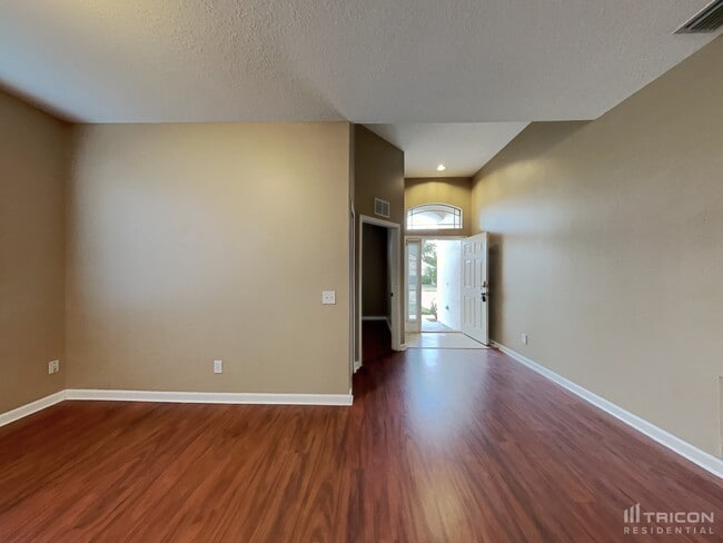 Photo - 9723 Riverchase Dr