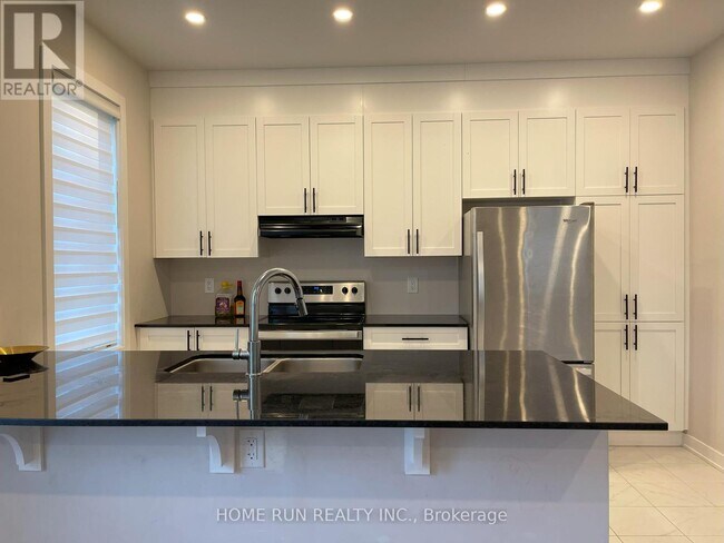 Photo - 1886 Haiku St