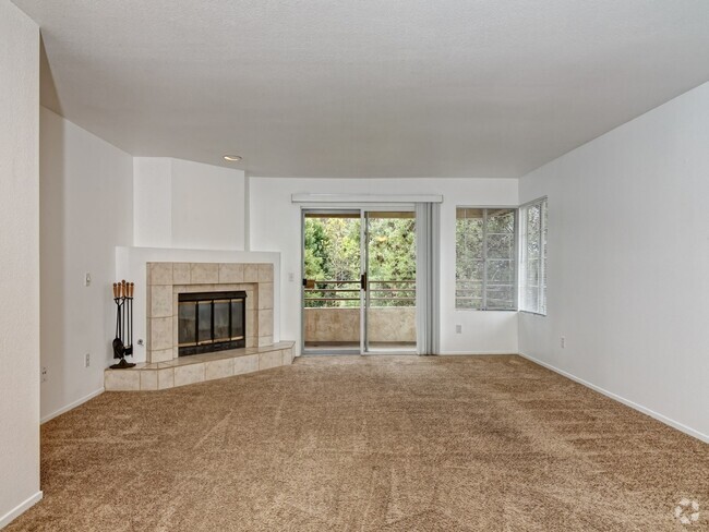 Building Photo - Sunny Top Floor Condo With Private Balcony... Unit 260