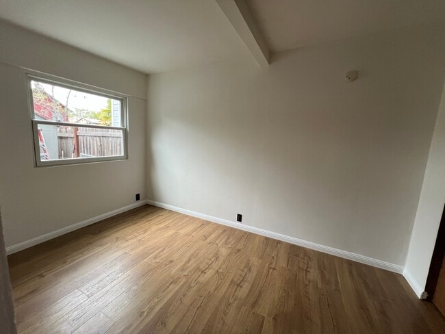Photo - 2401 Ward St Unidad D