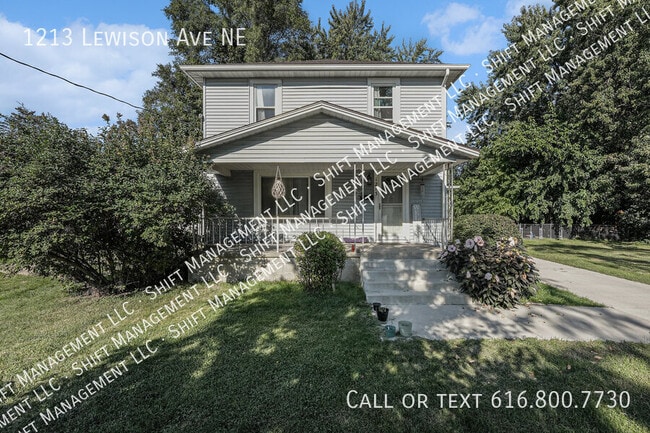 Photo - 1213 Lewison Ave NE