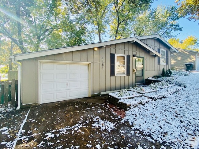 Photo - {11821} Desirable Shawnee Village Location + Hardwood Floors + Fenced Yard