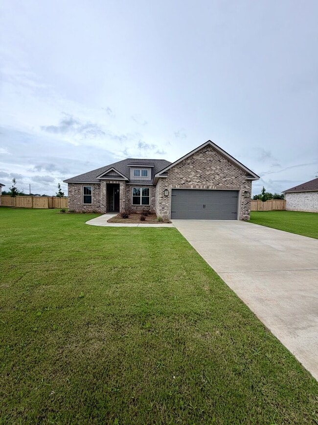 Photo - 204 Farmland Cir