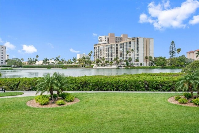 Building Photo - 7871 Sailboat Key Blvd S Unit 106