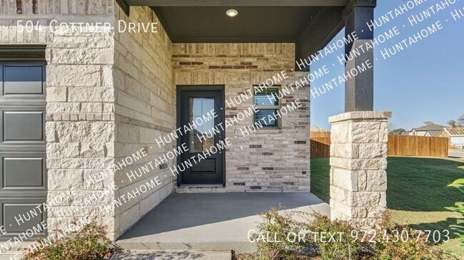 Photo - 504 Cottner Dr