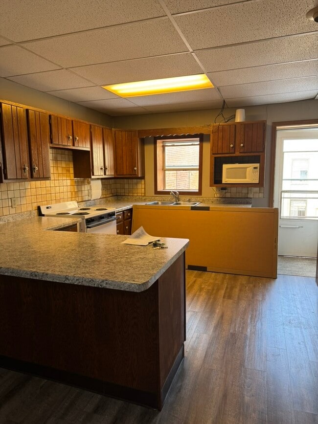 Photo - 60 W Main St Unidad Apt.3