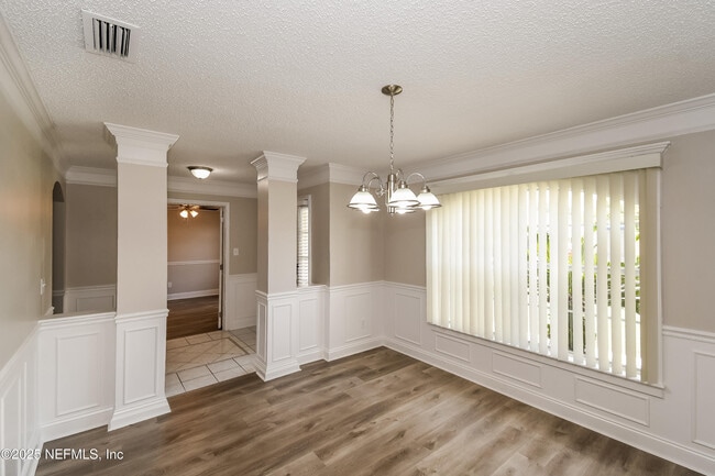 Photo - 576 Thornberry Rd