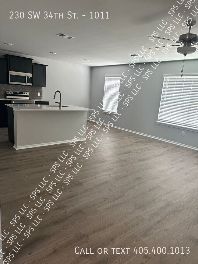 Photo - 230 SW 34th St