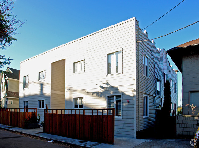 Building Photo - 1415 1st Avenue Apartments